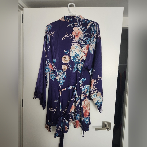 Kimono / lingerie Purple Jonquil wrap with lace XL - Picture 8 of 10